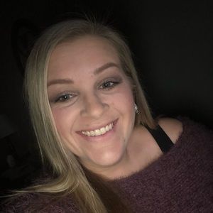 Meet your Posher, Courtney